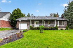 309 Rue de Normandie  Rosemère, QC J7A 1T6