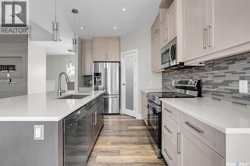 814 Werschner Court, Saskatoon, SK - Indoor Photo Showing Kitchen With Upgraded Kitchen