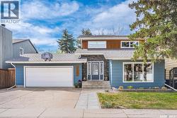 262 Christopher CRESCENT  Saskatoon, SK S7J 3R6