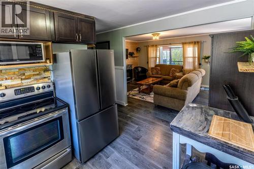 1041 Tatanka Drive, South Lake, SK - Indoor Photo Showing Kitchen
