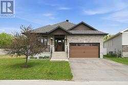 757 MEADOWRIDGE CIRCLE Ottawa, ON K0A 1L0