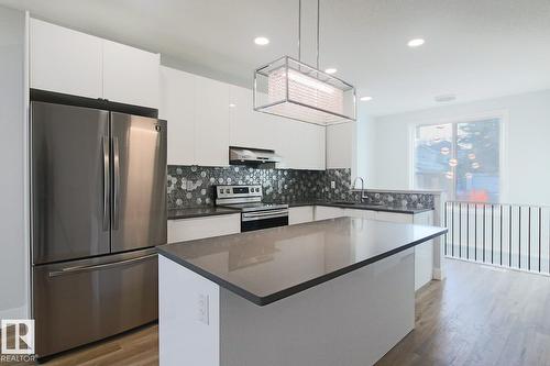11445 79 Av Nw, Edmonton, AB - Indoor Photo Showing Kitchen With Upgraded Kitchen