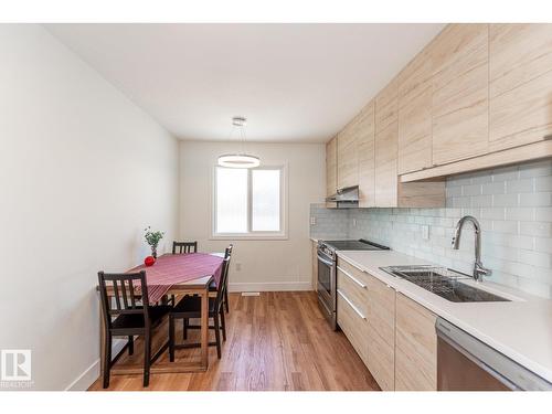 11445 79 Av Nw, Edmonton, AB - Indoor Photo Showing Kitchen