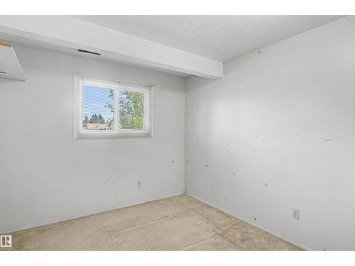 5953 40 Av Nw, Edmonton, AB 
