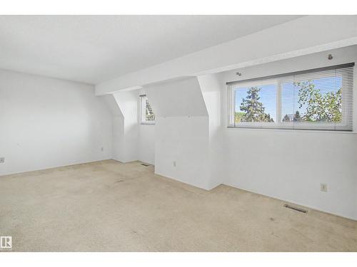 5953 40 Av Nw, Edmonton, AB 