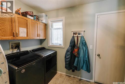 542 Bornstein Terrace, Saskatoon, SK - Indoor Photo Showing Laundry Room