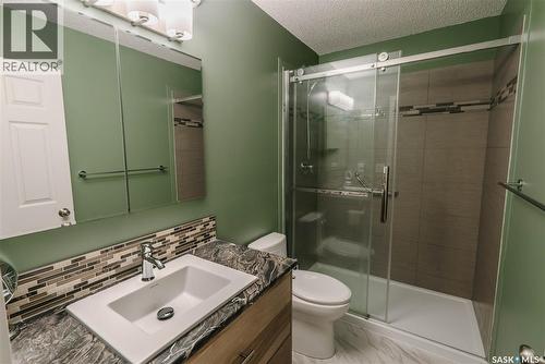 542 Bornstein Terrace, Saskatoon, SK - Indoor Photo Showing Bathroom