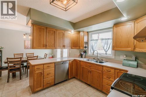 542 Bornstein Terrace, Saskatoon, SK - Indoor Photo Showing Kitchen With Double Sink