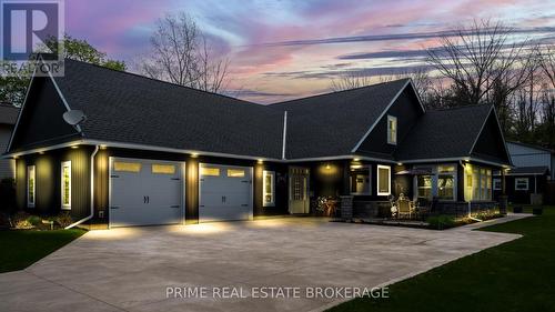 5329 BROADVIEW AVENUE  Lambton Shores, ON N0N 1J7
