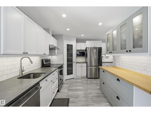 10663 59 St Nw, Edmonton, AB - Indoor Photo Showing Kitchen With Upgraded Kitchen