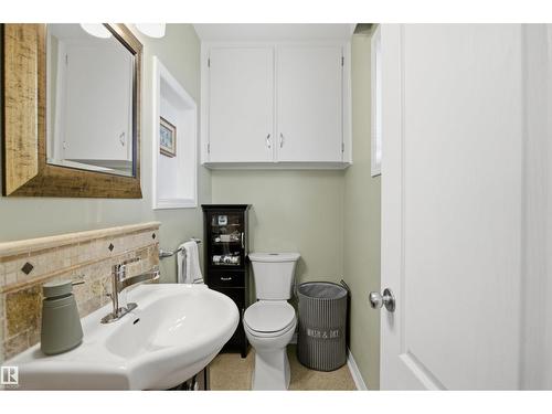 10663 59 St Nw, Edmonton, AB - Indoor Photo Showing Bathroom