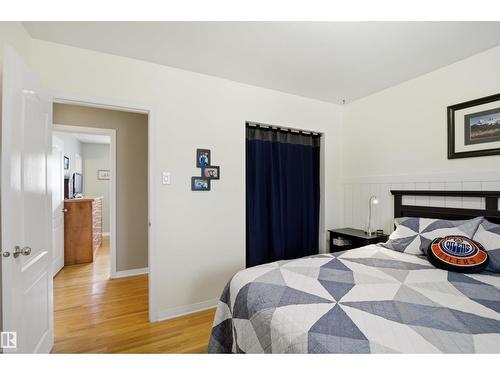 10663 59 St Nw, Edmonton, AB - Indoor Photo Showing Bedroom