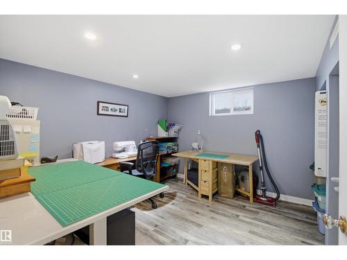 10663 59 St Nw, Edmonton, AB - Indoor