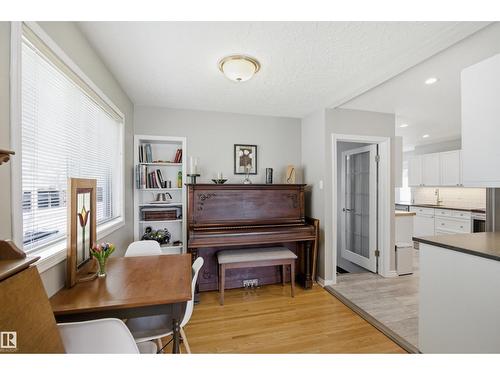 10663 59 St Nw, Edmonton, AB - Indoor