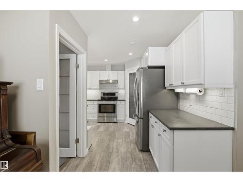 10663 59 St Nw, Edmonton, AB - Indoor Photo Showing Kitchen
