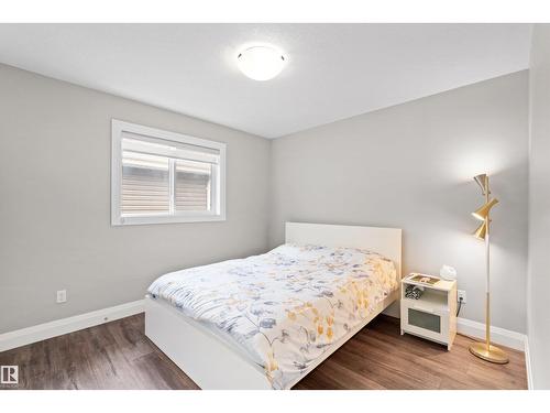 3807 Claxton Cl Sw, Edmonton, AB 
