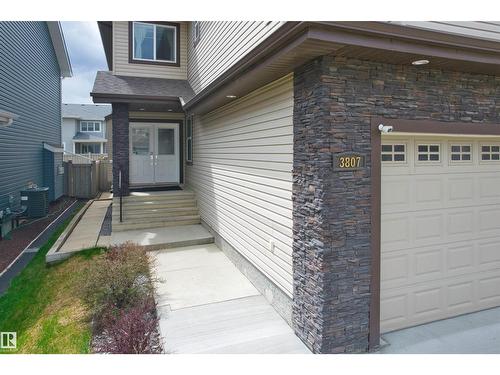 3807 Claxton Cl Sw, Edmonton, AB 