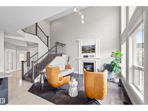 3807 Claxton Cl Sw, Edmonton, AB 