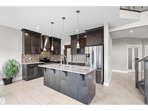 3807 Claxton Cl Sw, Edmonton, AB 