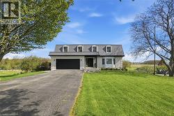 296 RIDGE Road W Grimsby, ON L3M 4E7