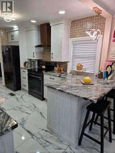 1175 Campbell, Windsor, ON - Indoor Photo Showing Kitchen