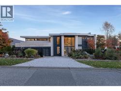1027 MILLSTREAM ROAD  West Vancouver, BC V7S 2C6