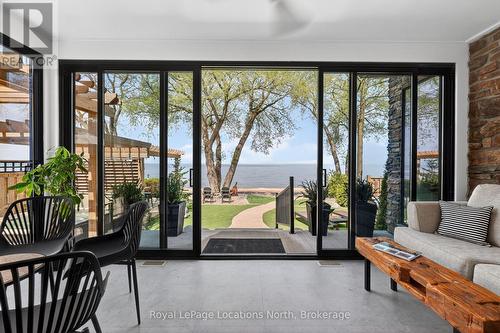2206 Tiny Beaches Road S, Tiny, ON - Indoor