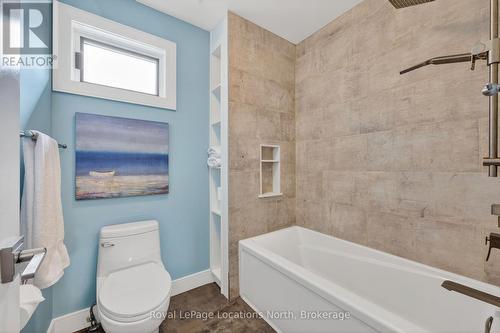 2206 Tiny Beaches Road S, Tiny, ON - Indoor Photo Showing Bathroom