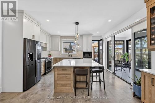 2206 Tiny Beaches Road S, Tiny, ON - Indoor Photo Showing Kitchen With Upgraded Kitchen