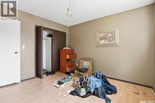512 4Th Avenue W, Assiniboia, SK - Indoor