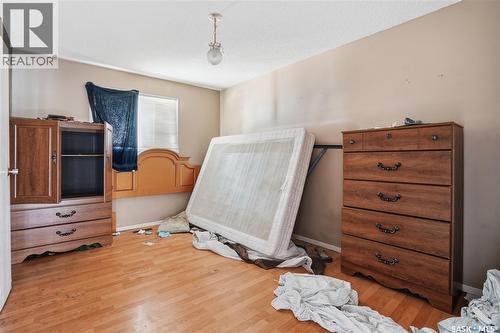512 4Th Avenue W, Assiniboia, SK - Indoor Photo Showing Bedroom