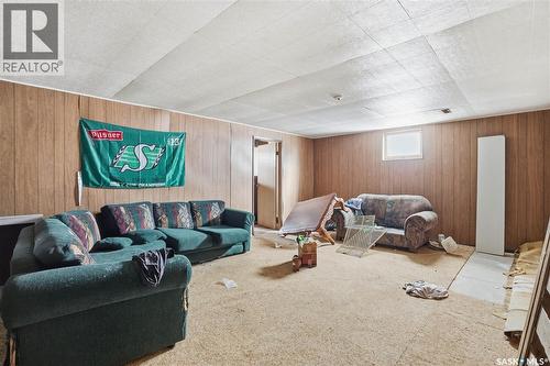 512 4Th Avenue W, Assiniboia, SK - Indoor
