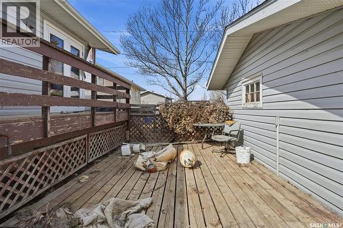 512 4Th Avenue W, Assiniboia, SK - Outdoor With Deck Patio Veranda With Exterior