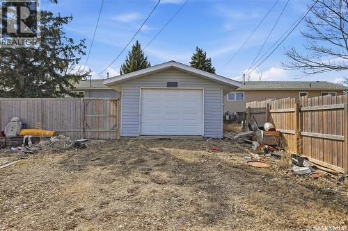 512 4Th Avenue W, Assiniboia, SK - Outdoor