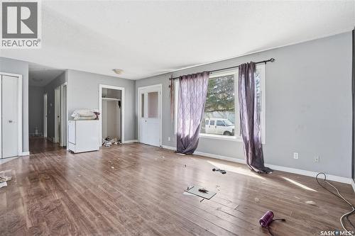 512 4Th Avenue W, Assiniboia, SK - Indoor Photo Showing Other Room