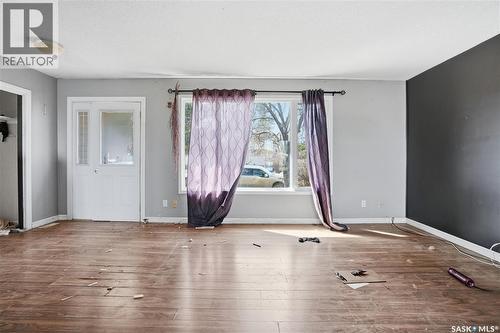 512 4Th Avenue W, Assiniboia, SK - Indoor Photo Showing Other Room