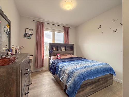 70 Boschman Bay, Brandon, MB - Indoor Photo Showing Bedroom