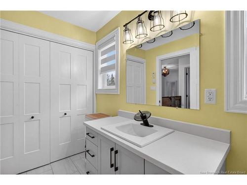 25 Alberta, Dieppe, NB 