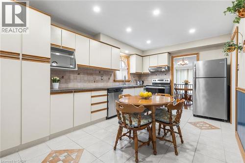 4237 Trellis Crescent, Mississauga, ON - Indoor Photo Showing Other Room