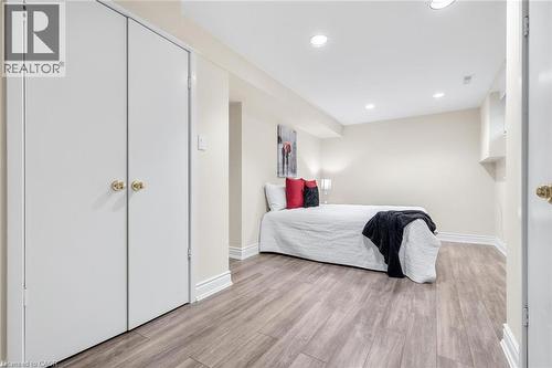 4237 Trellis Crescent, Mississauga, ON - Indoor Photo Showing Bedroom