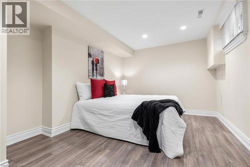 4237 Trellis Crescent, Mississauga, ON - Indoor Photo Showing Bedroom