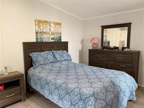 41 Eagle Way, Brandon, MB - Indoor Photo Showing Bedroom