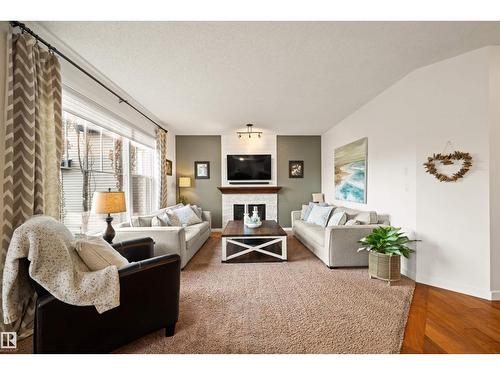 20722 56A Av Nw, Edmonton, AB 