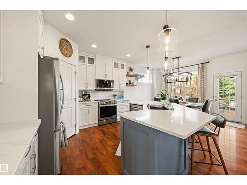 20722 56A Av Nw, Edmonton, AB 