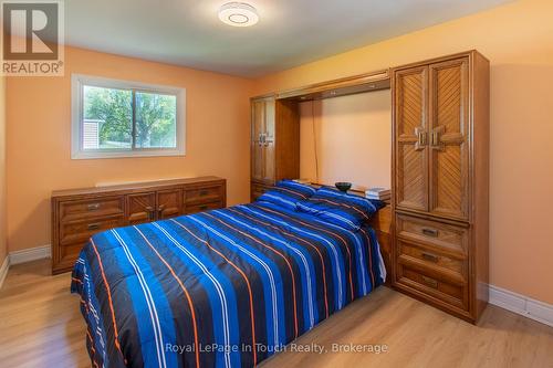 859 Cedar Point Road, Tiny, ON - Indoor Photo Showing Bedroom