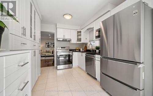 2470 Strathmore Crescent, Mississauga, ON - Indoor Photo Showing Kitchen With Stainless Steel Kitchen