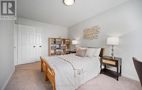 2470 Strathmore Crescent, Mississauga, ON - Indoor Photo Showing Bedroom