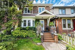 74 SIXTH STREET Toronto, ON M8V 3A3