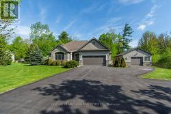 8 GRANDVIEW COURT  Quinte West (Sidney Ward), ON K0K 3E0