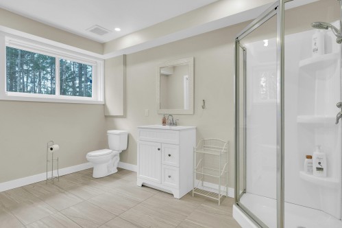 Salle de bains - 21 Imp. De L'Eau-Vive, Saint-Donat, QC - Indoor Photo Showing Bathroom